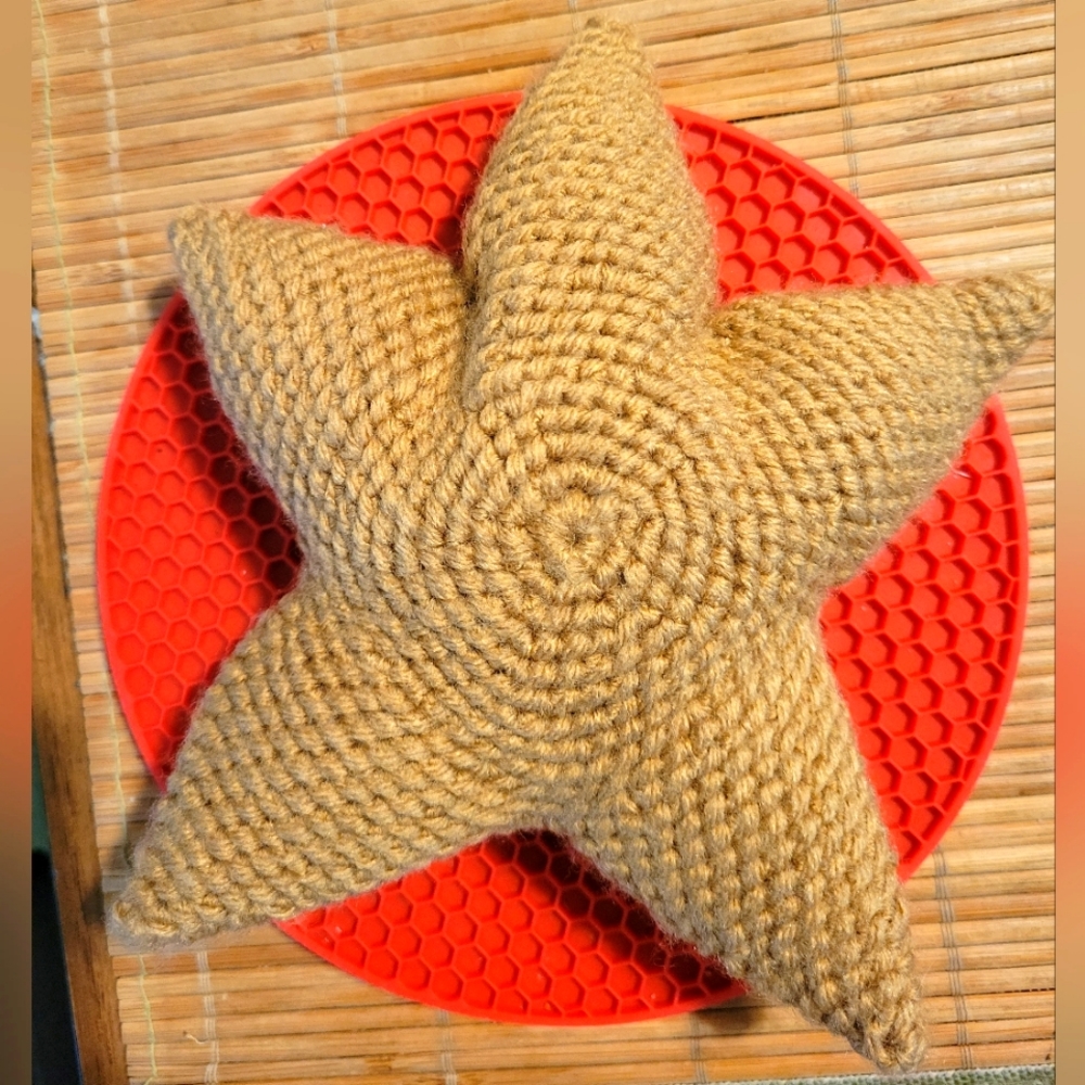 Handmade Crochet Starfish NWOT - Picture 3 of 7